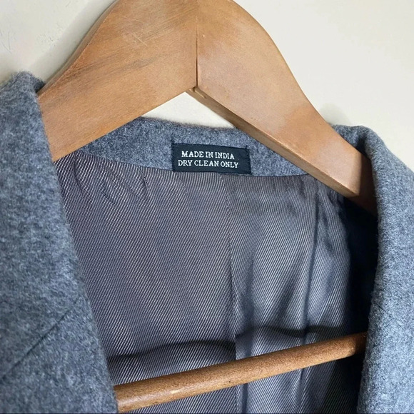 Oscar de la Renta Gray Wool and Cashmere Blend Single Breasted Blazer - Picture 4 of 13